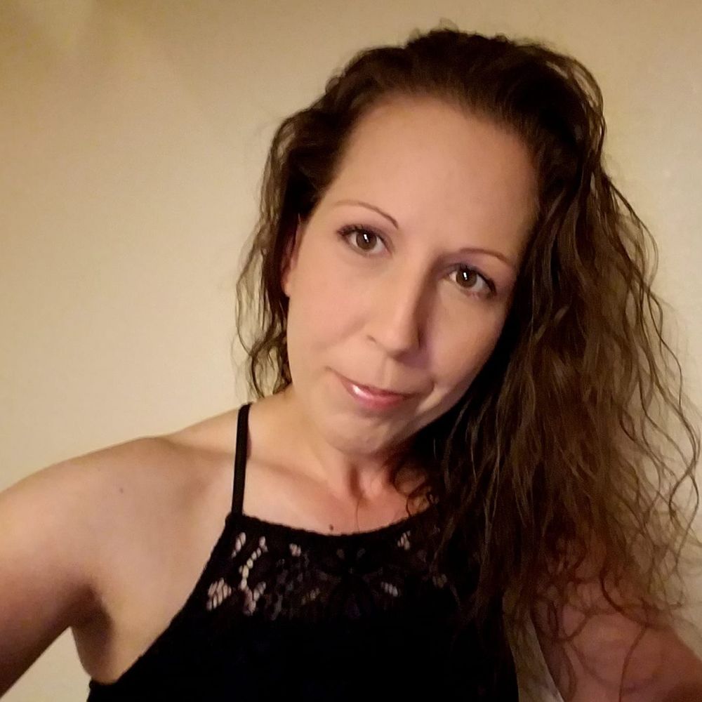 Meet your Posher, Cassandra